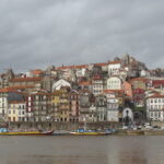 De Gaia, se avista o Porto.